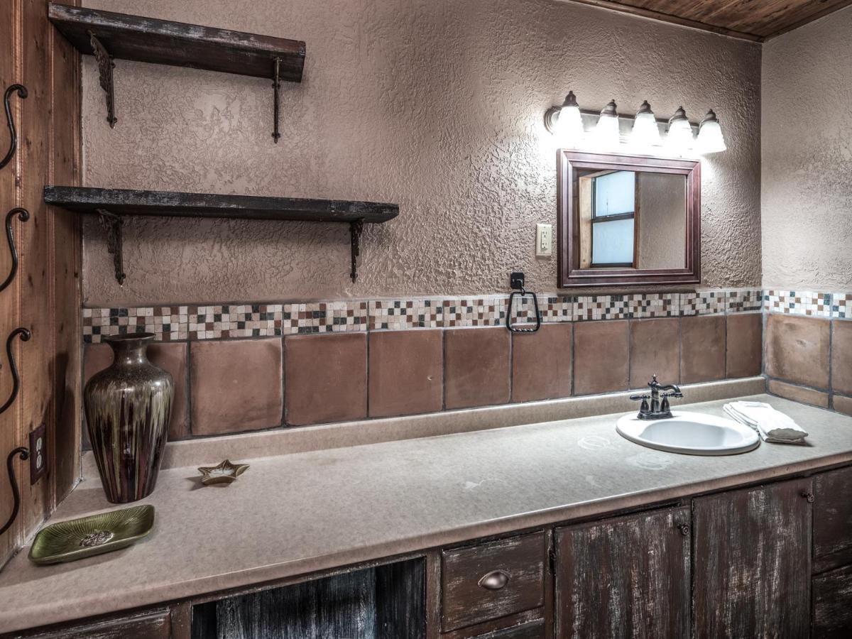 Alpine Cabin, 3 Bedrooms, Deck, Sleeps 8 Ruidoso Luaran gambar